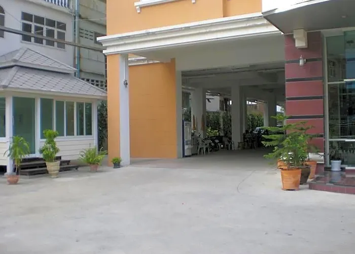 Thana Place Charunsanithwong 34 Hotel