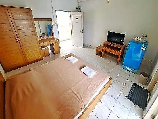 Thana Place Charunsanithwong 34 Hotel
