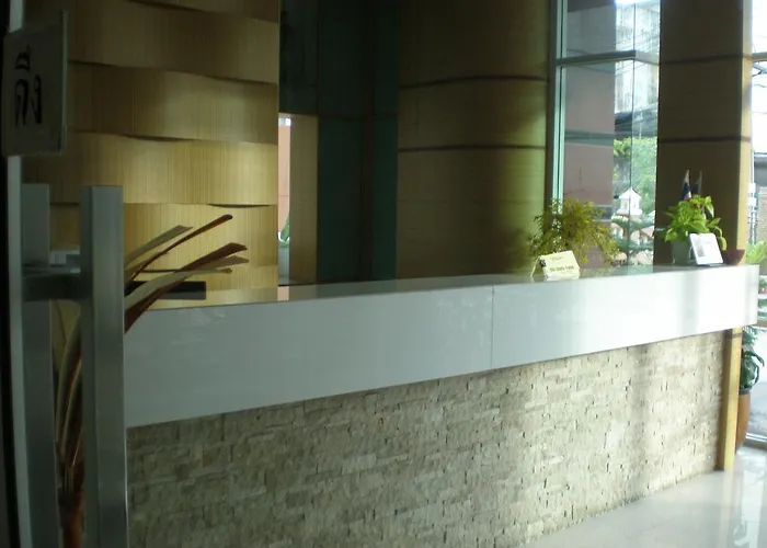 Hotel Thana Place Charunsanithwong 34
